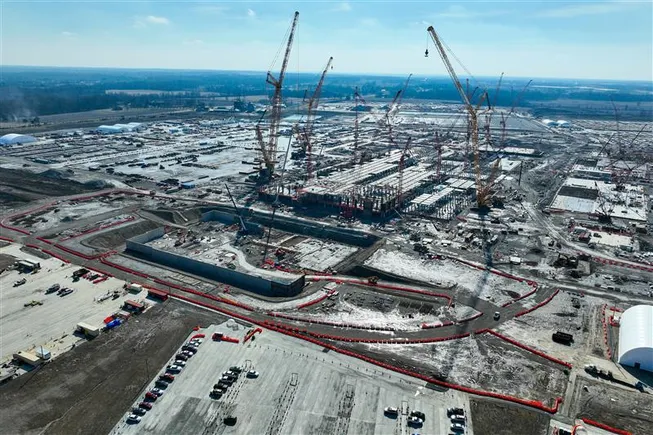 0 News Article Image Intel has manufacturing capacity issues. They may take years to fix.