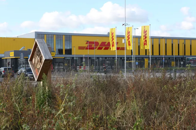 DHL Express Canada to suspend operations nationwide Thursday, Unifor says