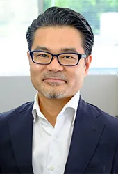 Professional photo of Henry Izawa