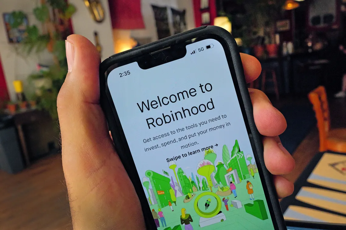Robinhood CFO gets salary bump, $18M stock package