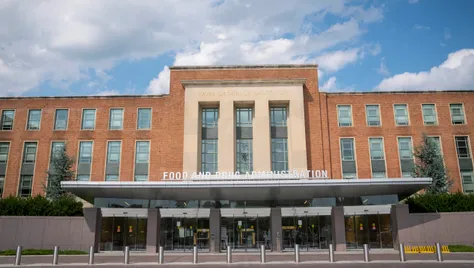 The front entrance of the Food And Drug Administration headquarters building.