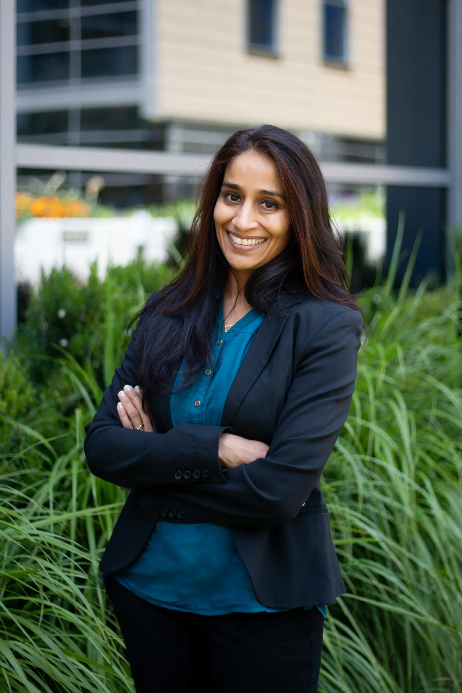 A portrait of Nura Bio CEO Shilpa Sambashivan.