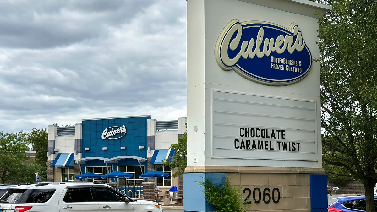 Culver's ButterBurger fast food drive-thru restaurant in Illinois