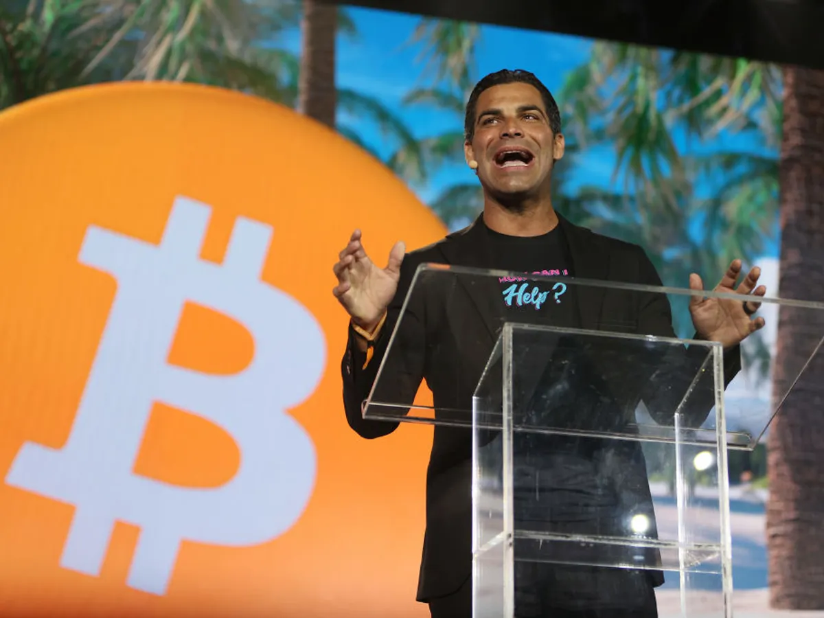 These local governments are blazing the trail for cryptocurrency adoption |  Smart Cities Dive