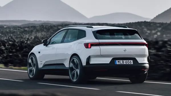 Polestar 4 SUV 2026