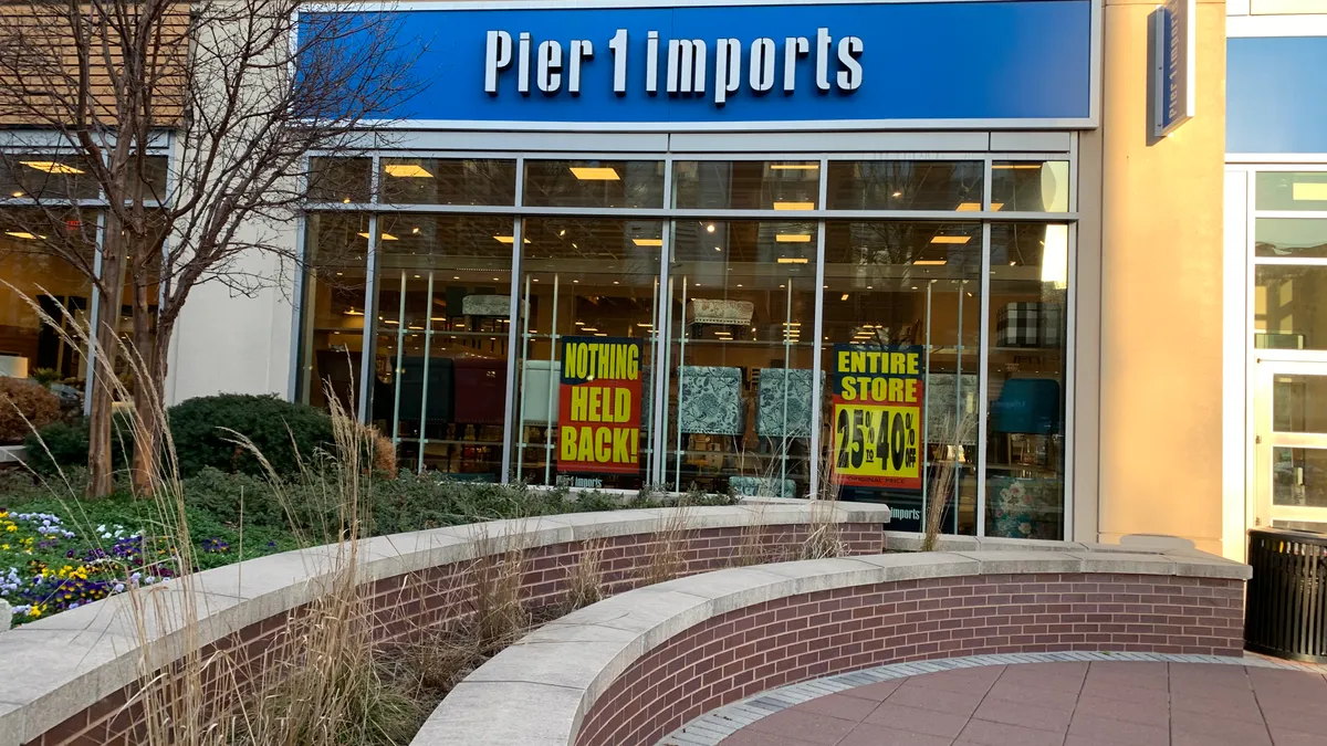 A Pier 1 store set to close