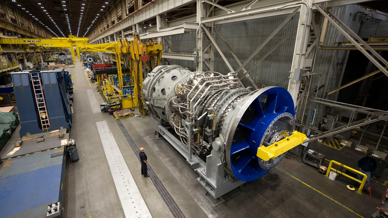 Espera de cinco años y costos crecientes: cómo la demanda está redefiniendo el mercado de turbinas de gas