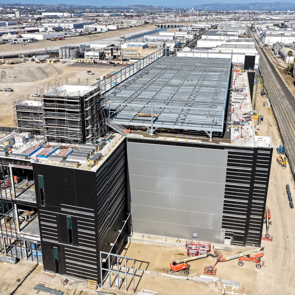 Groundbreakings cooled in June after megaproject boom eased